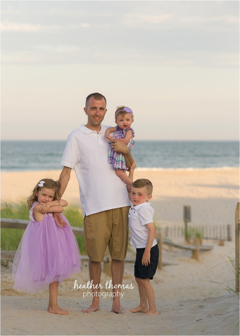 ocean-city-nj-beach-photographers-25.jpg dad and kids beach portrait