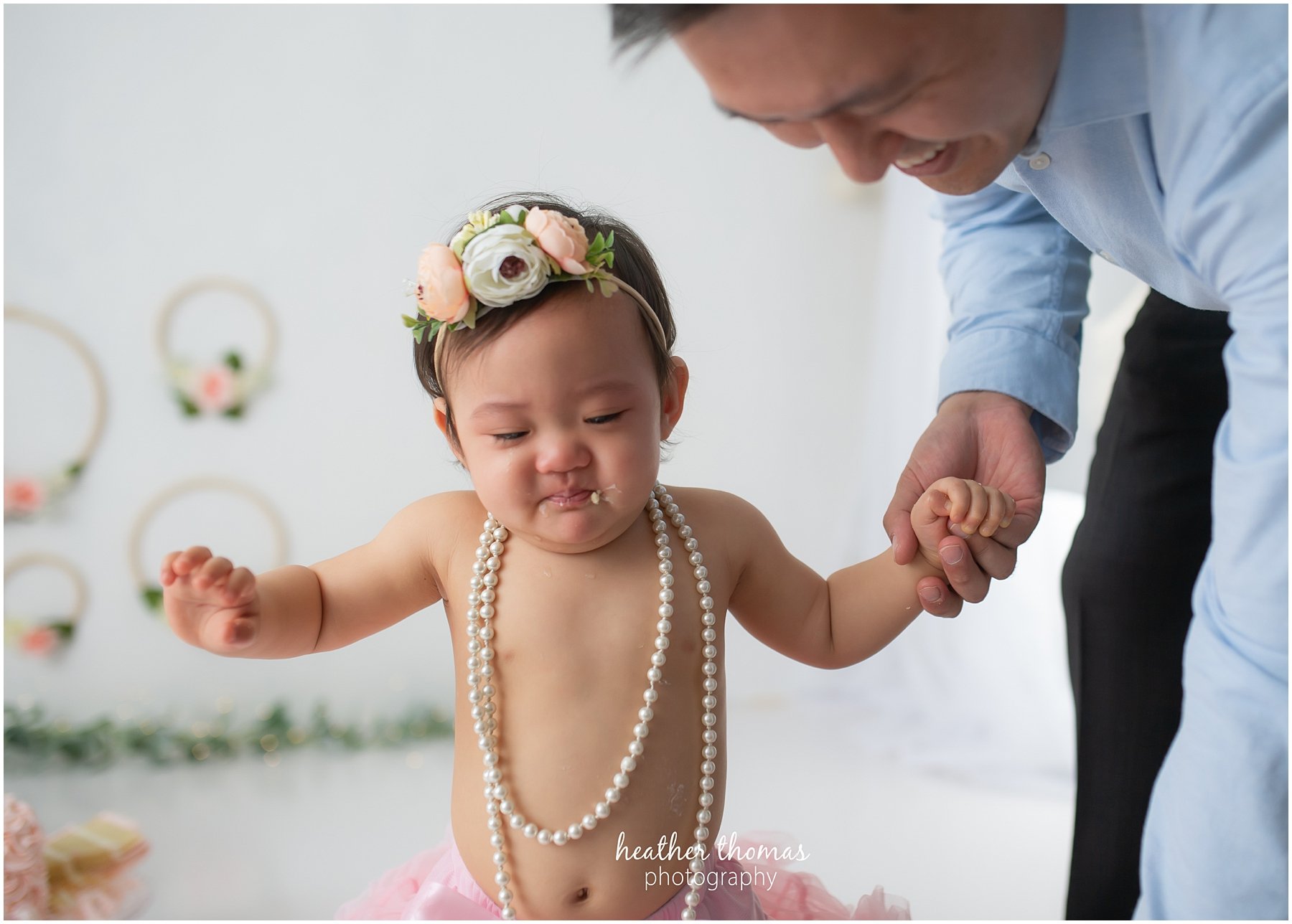 a first birthday cake smash in bucks county pa first-birthday-photos-philadelphia-91.jpg
