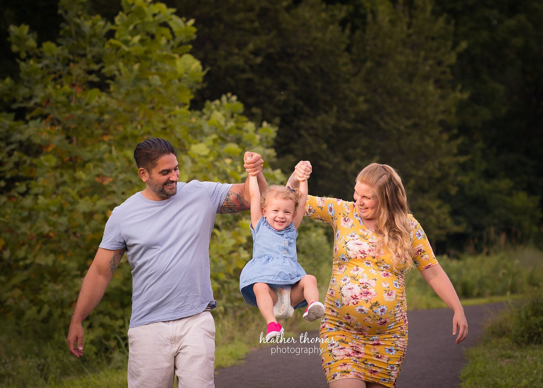 a maternity photo shoot in Philadelphia maternity-portraits-philadelphia-3.jpg