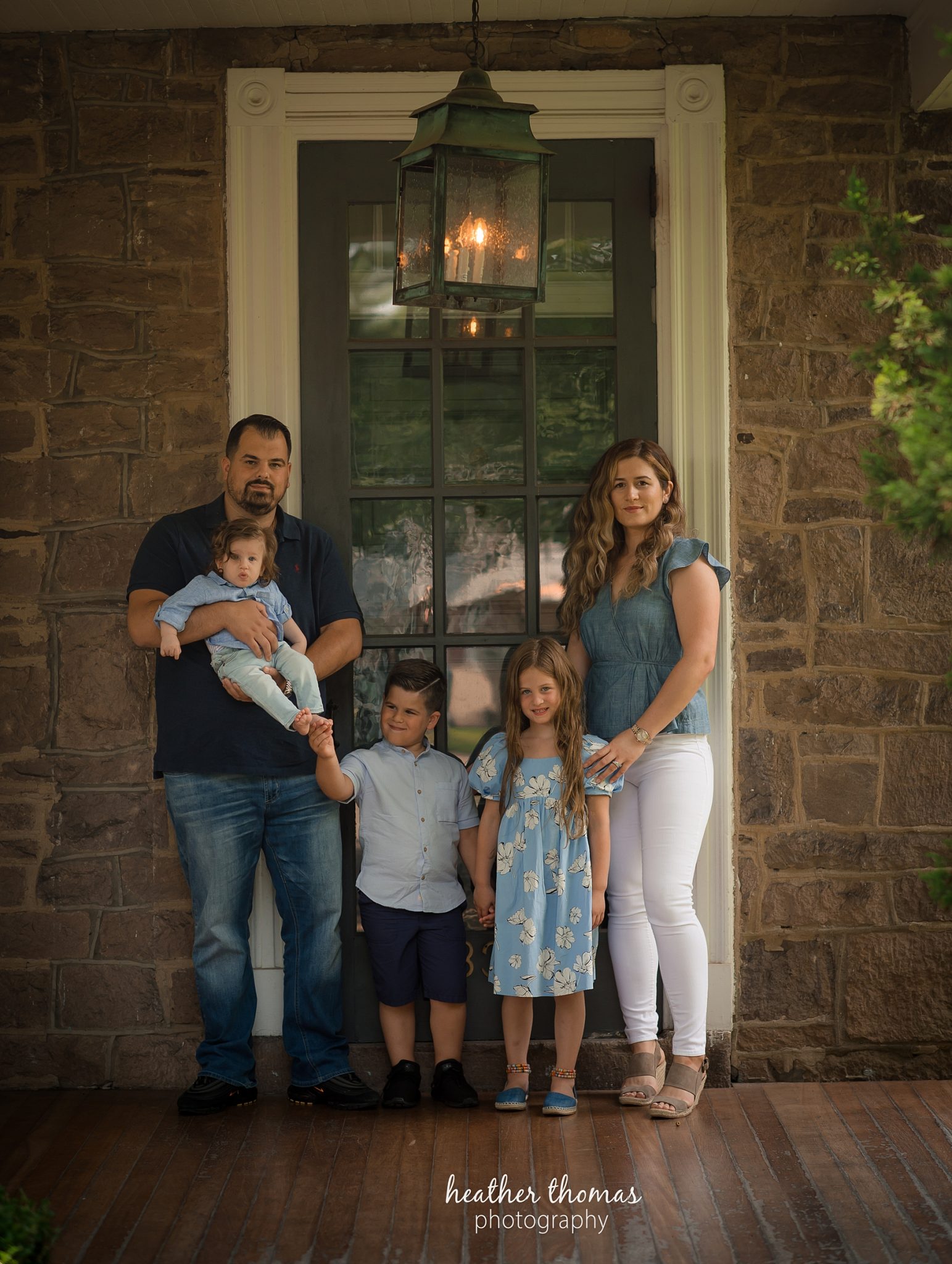 pictures of a family at the outdoor photography studio in Newtown newtown-family-portraits-13.jpg