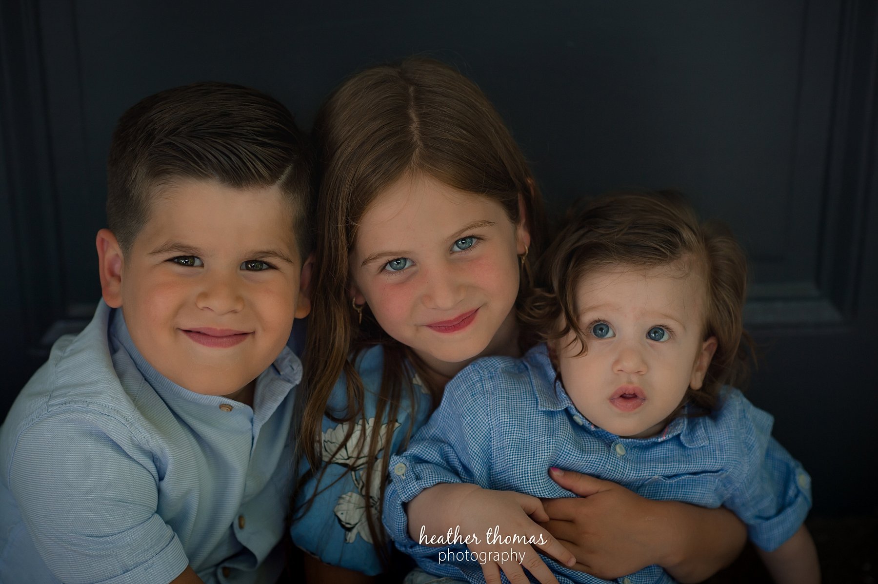 pictures of a family at the outdoor photography studio in Newtown newtown-family-portraits-23.jpg