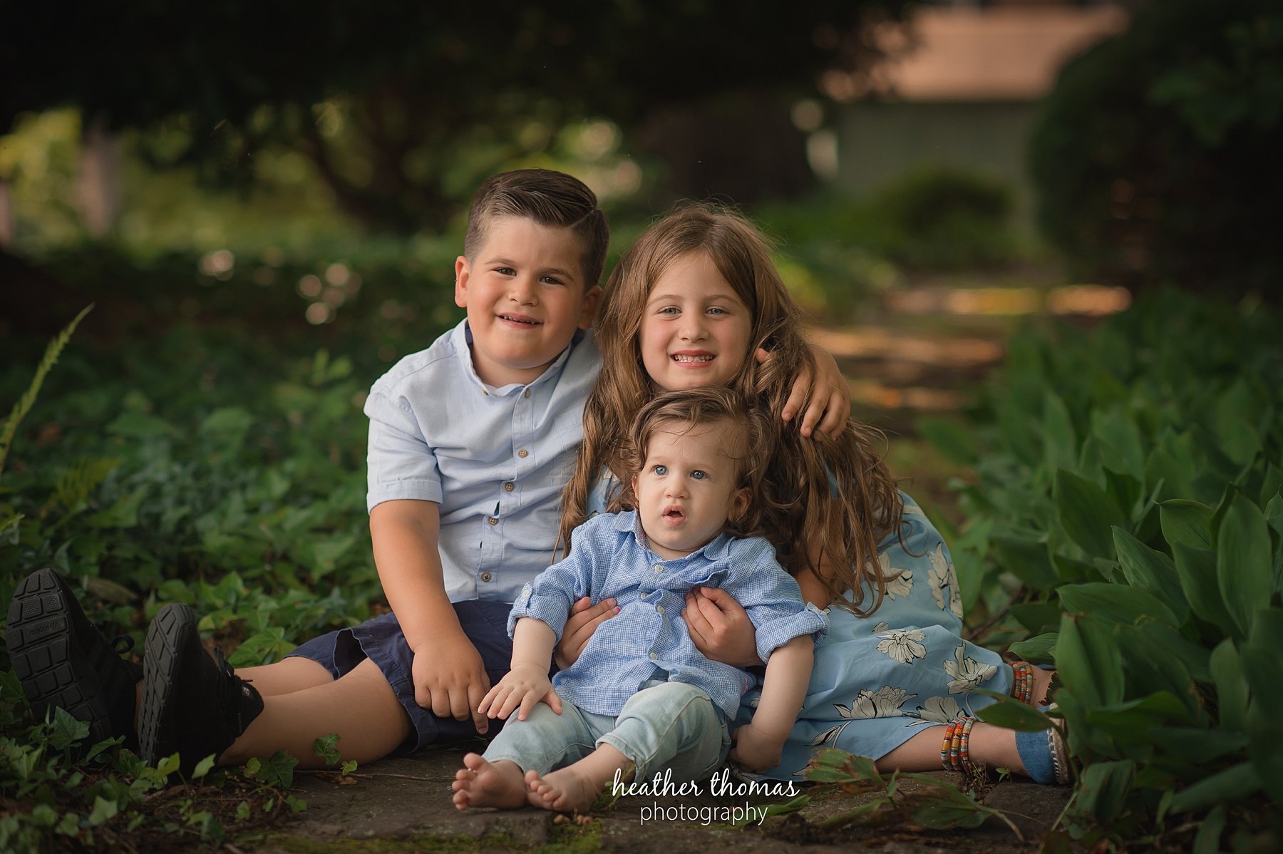 pictures of a family at the outdoor photography studio in Newtown newtown-family-portraits-61.jpg