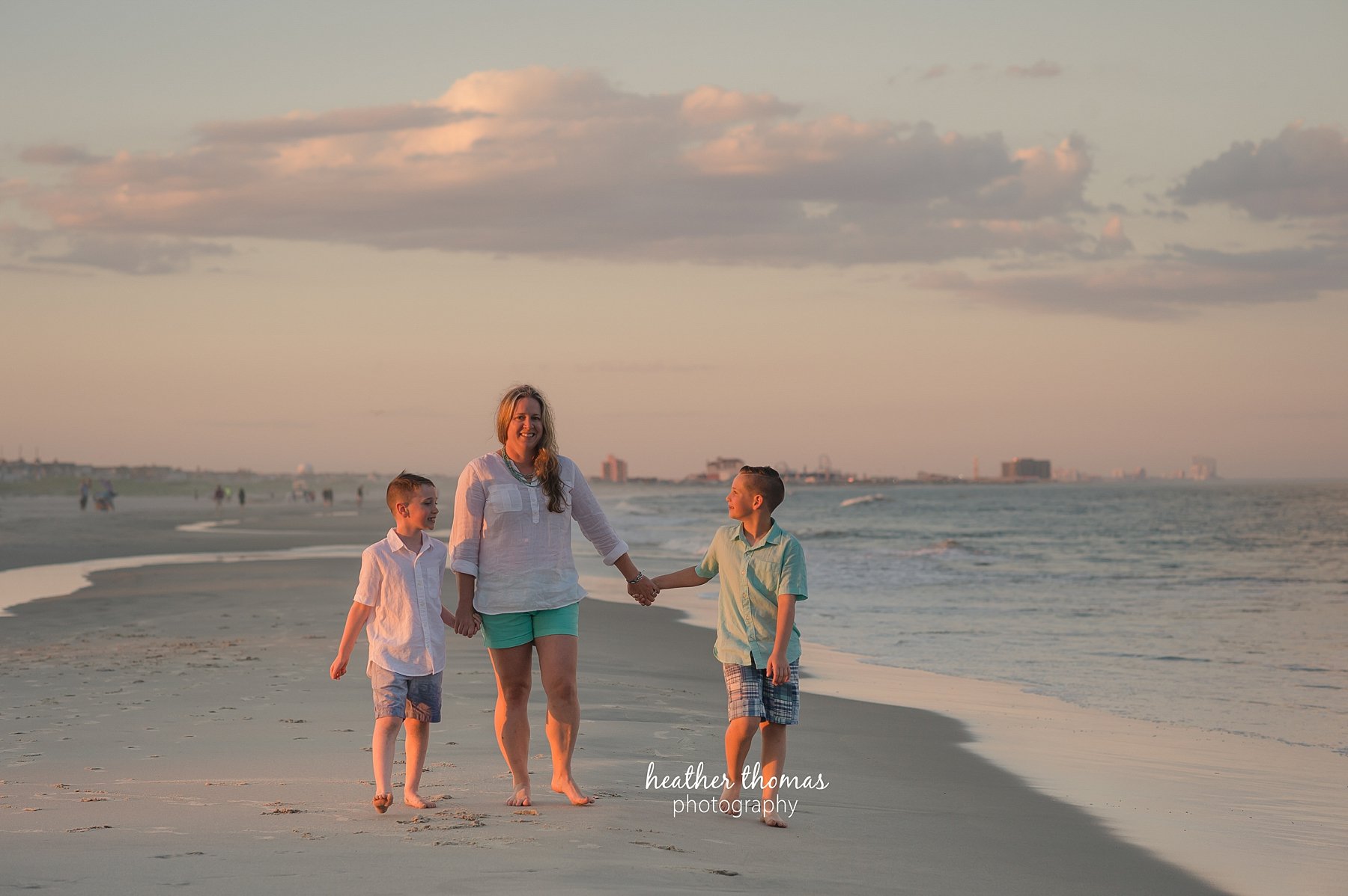 pictures of a family photo shoot in ocean city nj ocnj-beach-photographers-54.jpg
