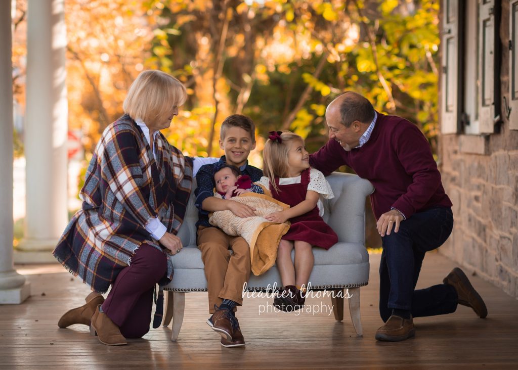 Extended Family Photo Shoot in Philadelphia, PA | Heather Thomas Photography grandparents and grandkids portrait session