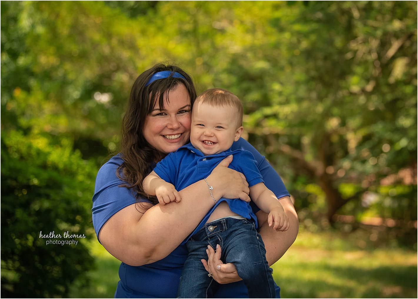 outdoor photography session newtown pa a family of four at a photo shoot in philadelphia