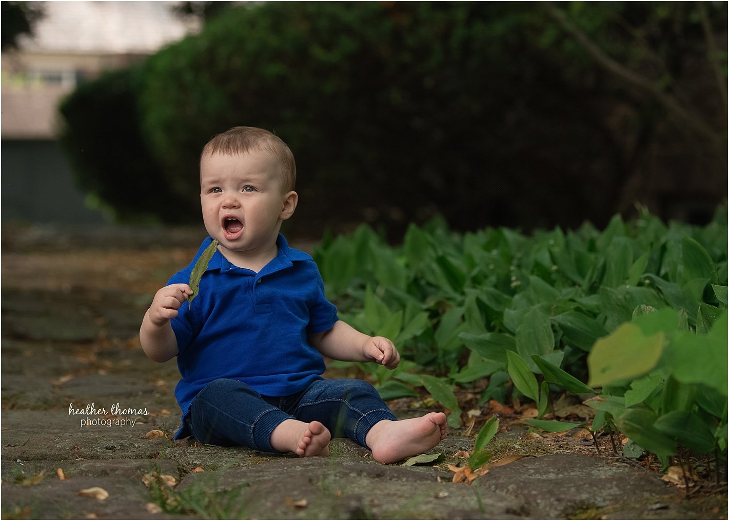 outdoor photography session newtown pa a family of four at a photo shoot in philadelphia