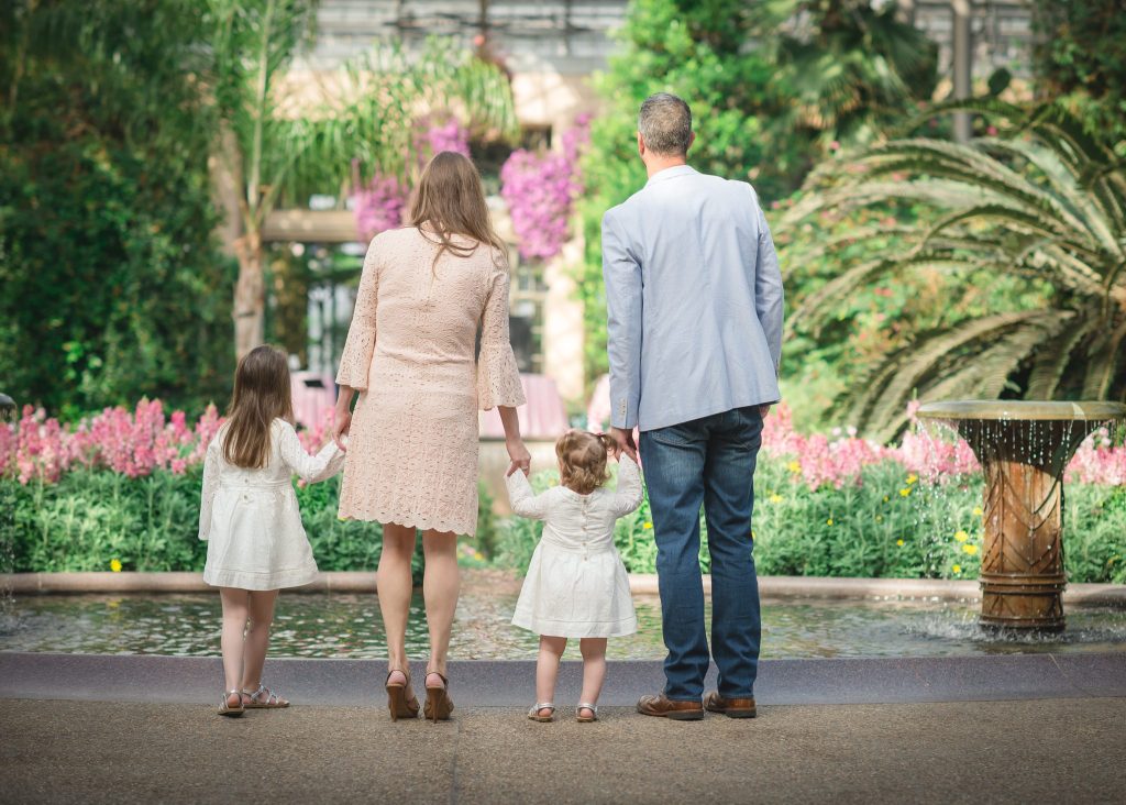 Hot Mama! Posing Tips to Make You Look Fabulous in Photos | Family Photography Philadelphia