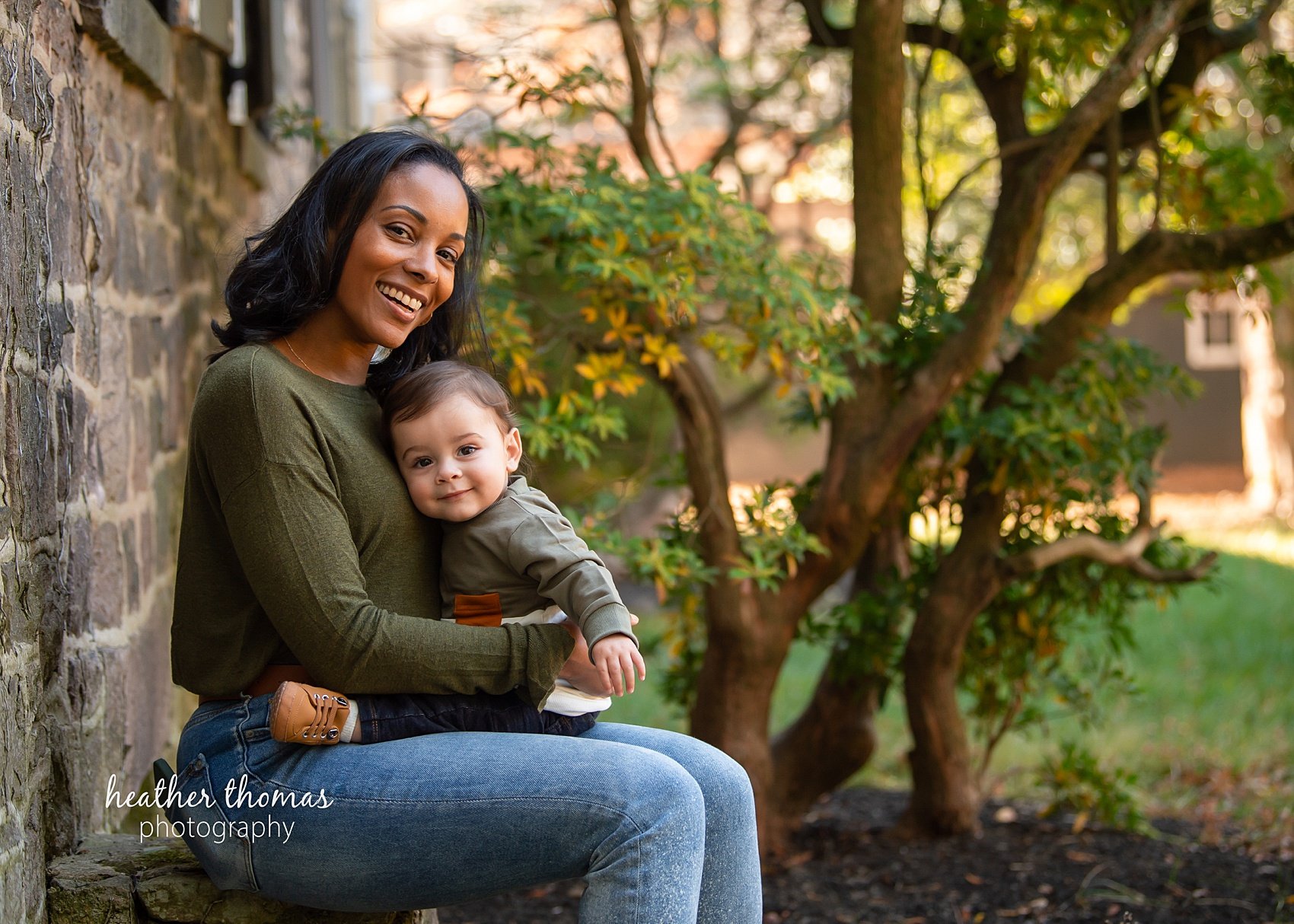 baby-photos-bucks-county-heather-thomas-photograhy-17.jpg Infant boy smiling during fall family photoshoot at pumpkin patch near Philadelphia