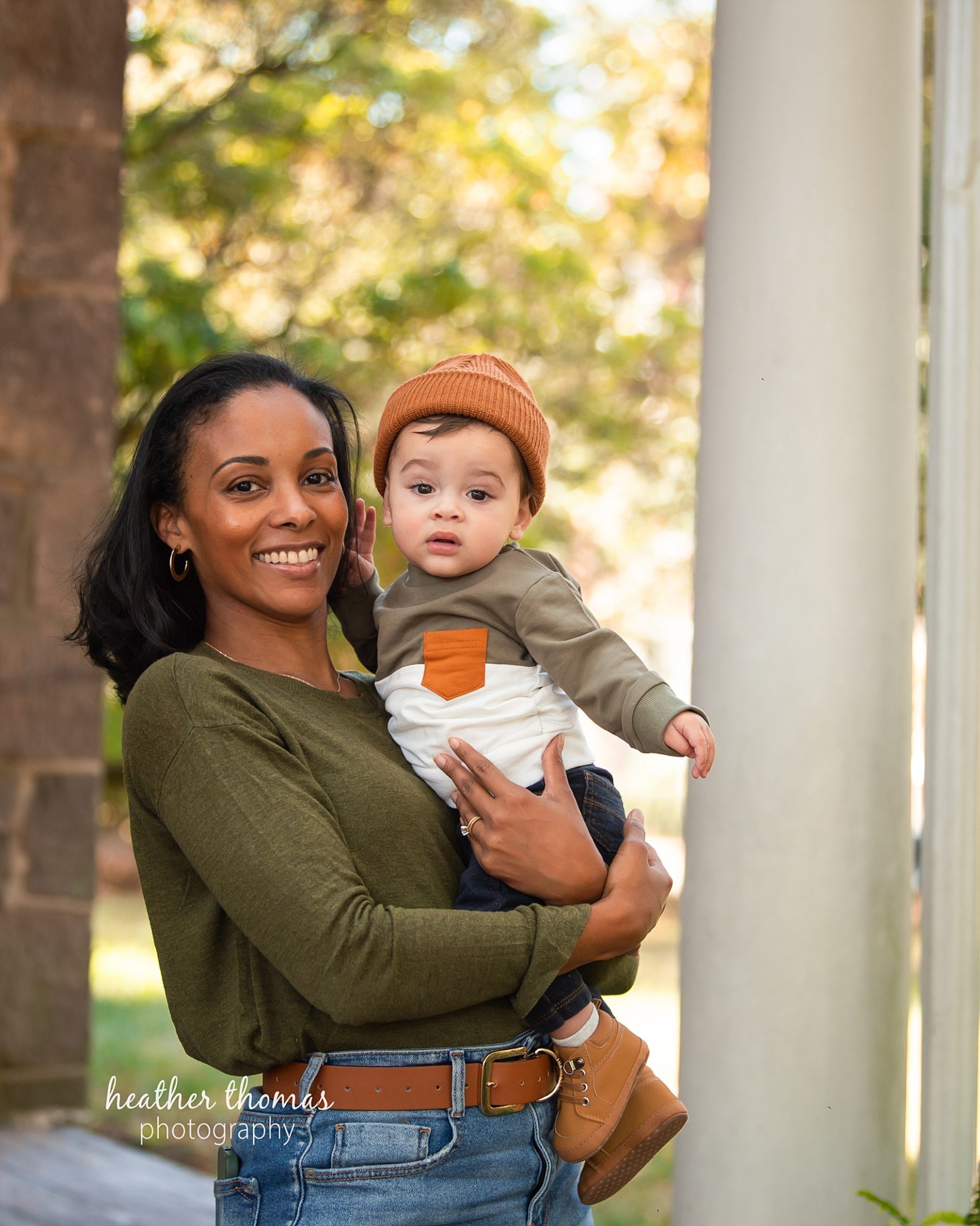 baby-photos-bucks-county-heather-thomas-photograhy-6.jpg Baby boy sitting with pumpkins at one of the 5 best pumpkin patches near Philadelphia