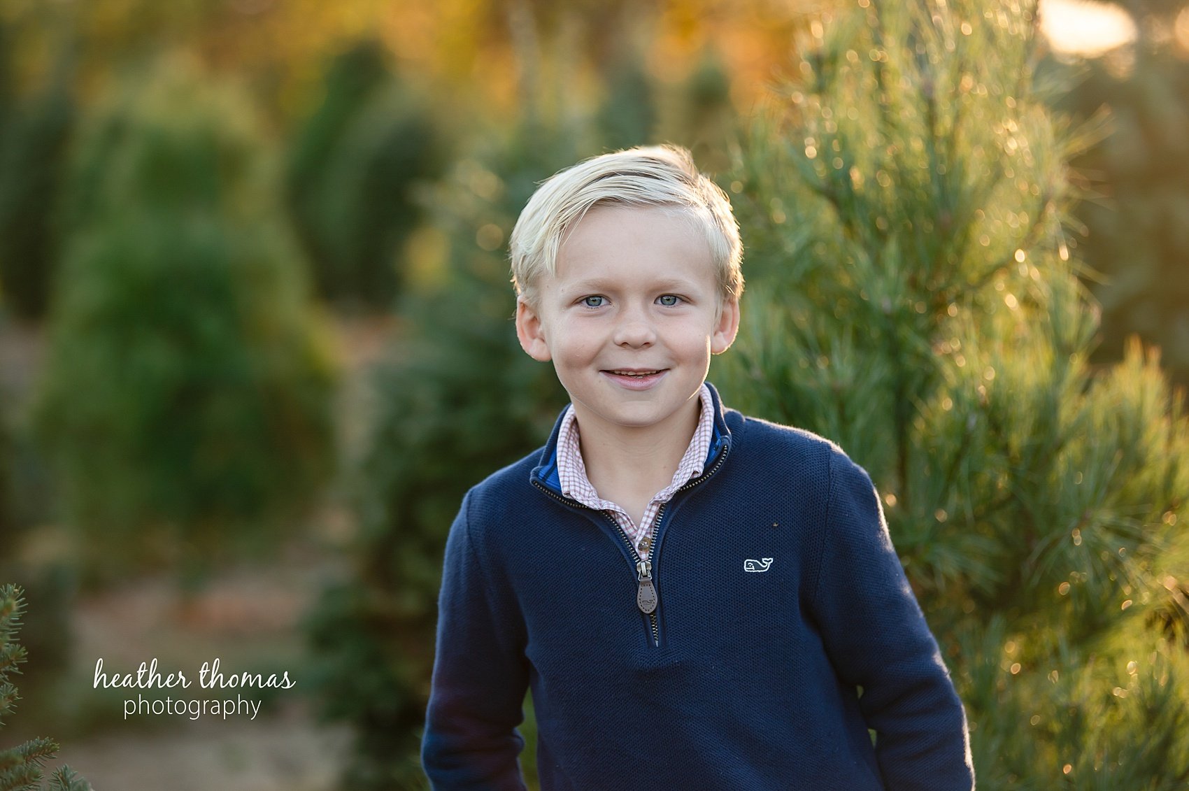 christmas-tree-farm-photo-shoot-heather-thomas-photograhy-118.jpg pictures of a family of 5 at the colavita christmas tree farm session with bucks county family photographer heather thomas