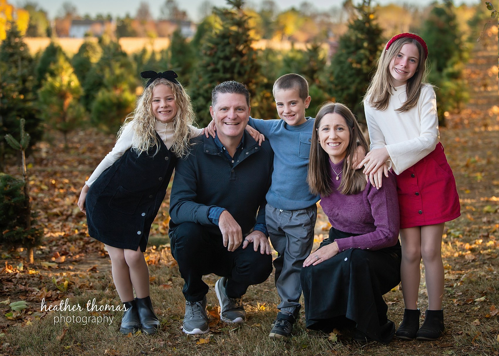 christmas-tree-farm-photo-shoot-heather-thomas-photograhy-51.jpg Bucks County Christmas Tree Farm family of 5 at photo session