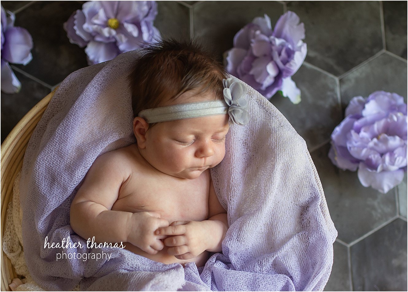philadelphia-newborn-photogrpaher-heather-thomas-photography--02 a newborn photography session with philadelphia newborn photographer heather thomas