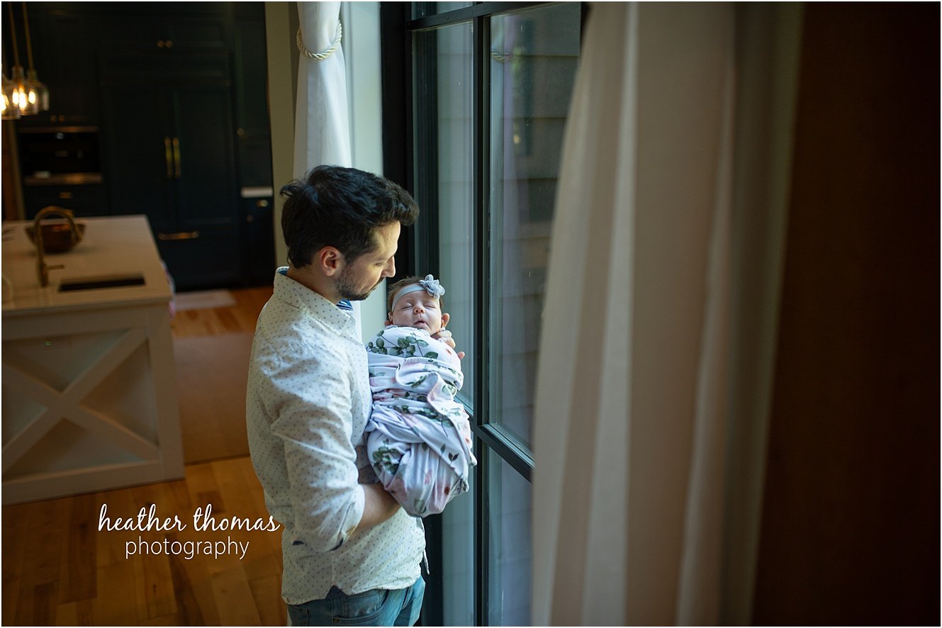 philadelphia-newborn-photogrpaher-heather-thomas-photography--02 a newborn photography session with philadelphia newborn photographer heather thomas