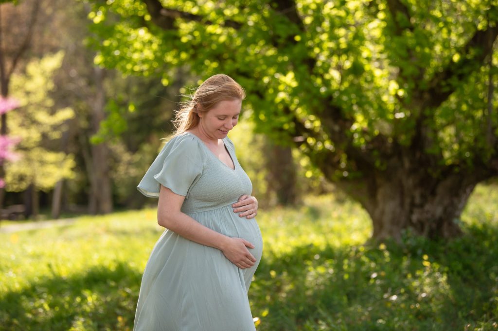 Philadelphia Maternity Photographer Recommends the 3 Best Prenatal Massages